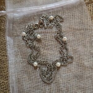 White House Black Market Silver and Pearl Glasses Chain Or Necklace